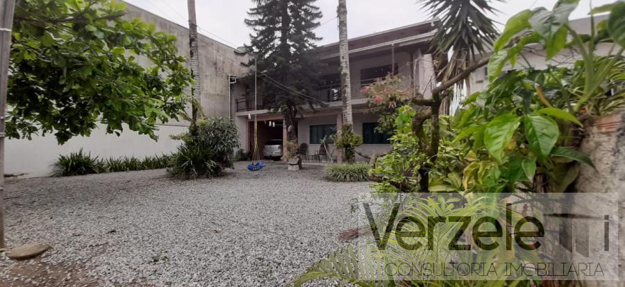 Sobrado, 6 quartos, 230 m² - Foto 1