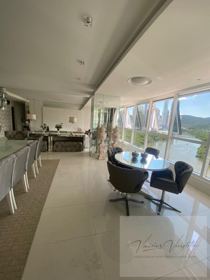 Apartamento, 4 quartos, 220 m² - Foto 27